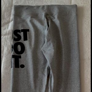 Nike women’s grey leggings
